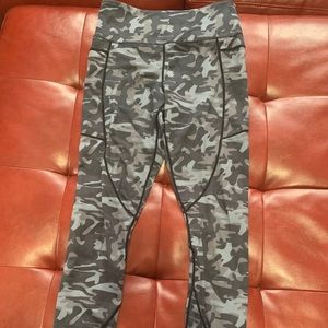 ZYIA high-waisted, 7/8 pocket leggings, size 6-8